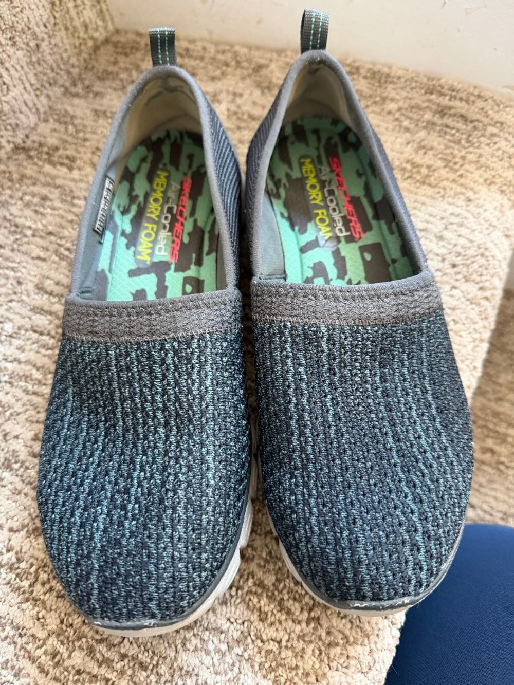 Skechers Air-Cooled Size 8.5 Blue